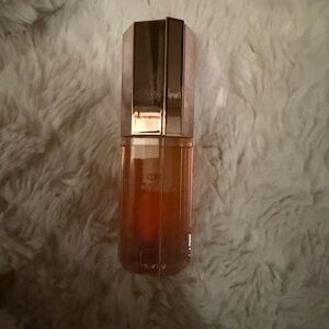 Lancome LIP IDÔLE JUICYTREAT LIP OIL GLOSS
3D Juicy Shine shade 10 Pink Oh La La